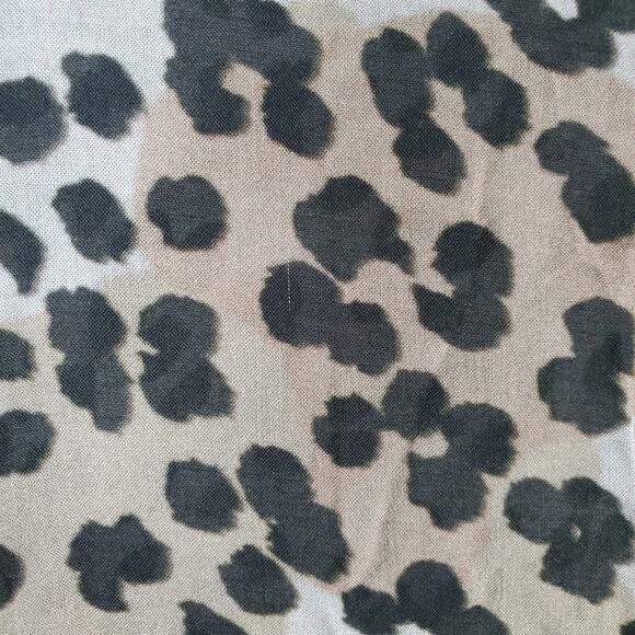 Cloth & Stone Animal Leopard Print Button Down Shirt LS Blouse Size Medium - Picture 4 of 6